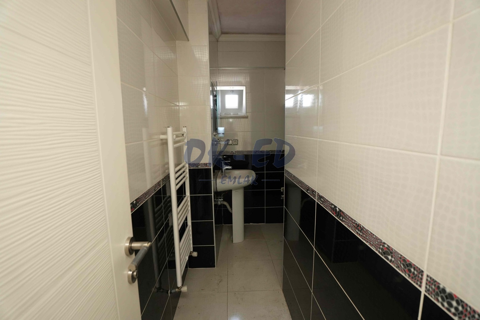 Uzunmehmet Mahallesinde Satılık Deniz Manzaralı Dubleks Daire - 12. Fotoğraf