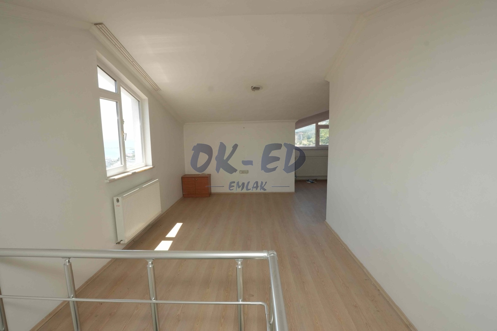 Uzunmehmet Mahallesinde Satılık Deniz Manzaralı Dubleks Daire - 9. Fotoğraf