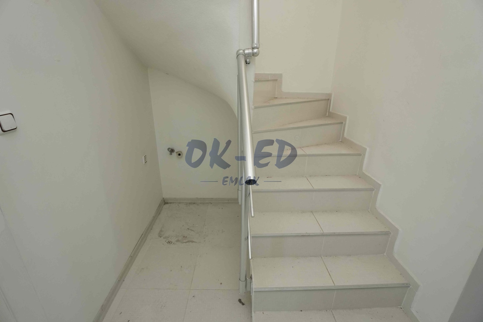 Uzunmehmet Mahallesinde Satılık Deniz Manzaralı Dubleks Daire - 8. Fotoğraf
