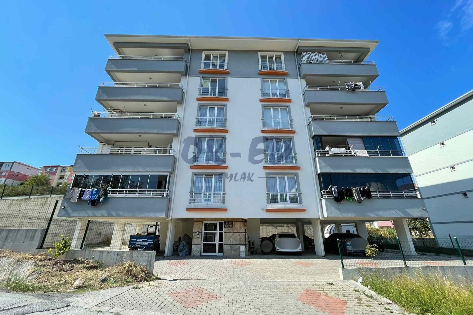 Kepez Dağevlerinde Kiralık 3+1 Daire - Thumbnail 1