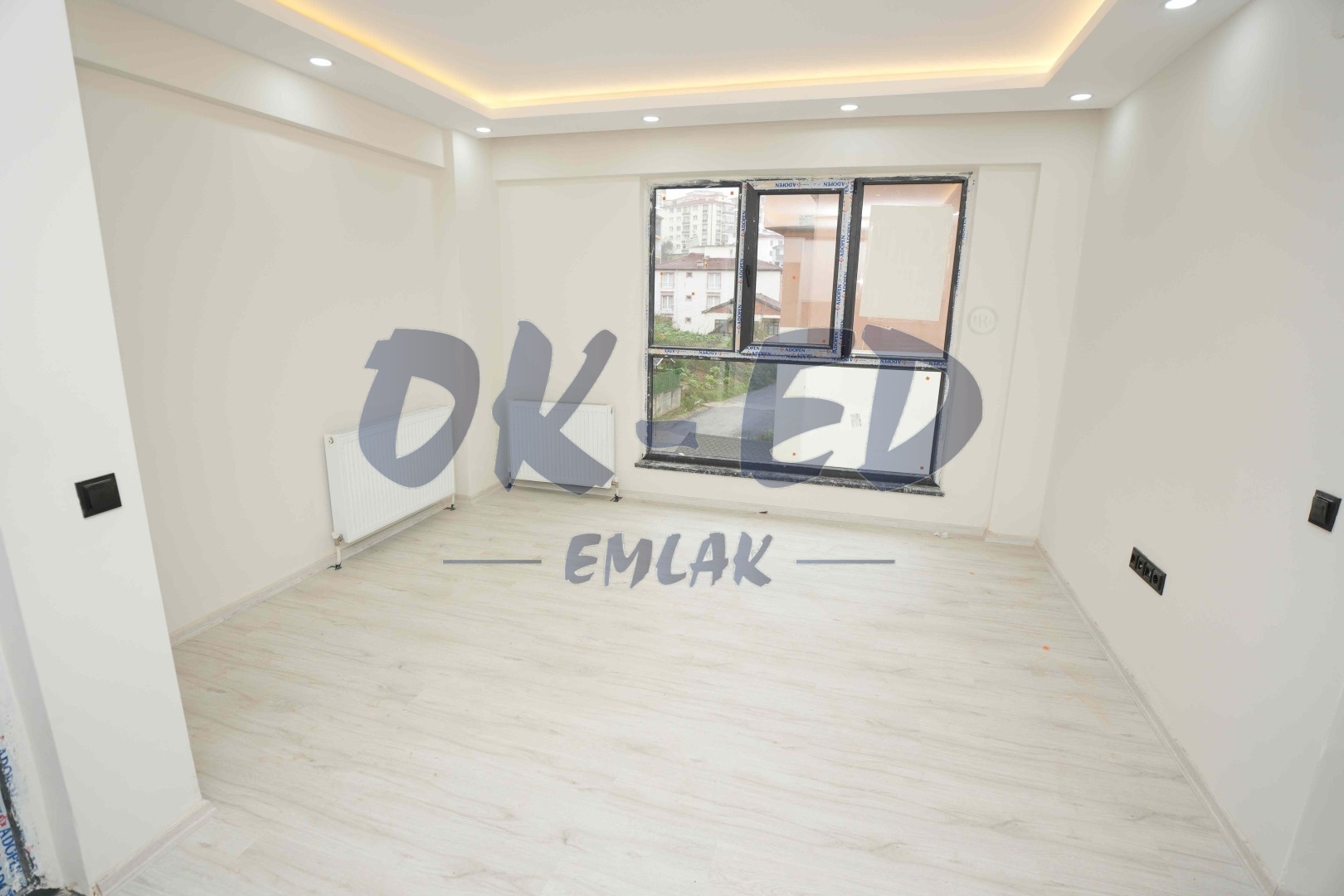 Kepez Dağevlerinde Satılık 1+1 Sıfır Daire - 2. Fotoğraf