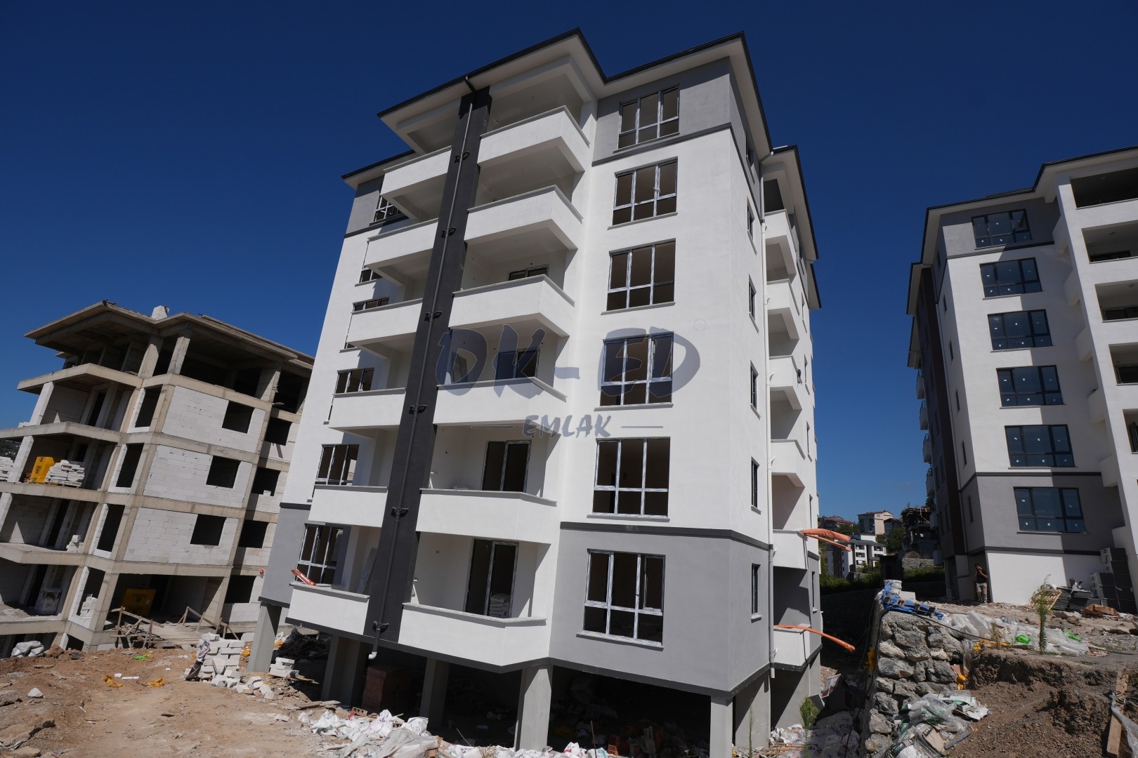 Kepez Mahallesi Mavişehirde Site içerisinde Sıfır 1+1 Daire - Thumbnail 1