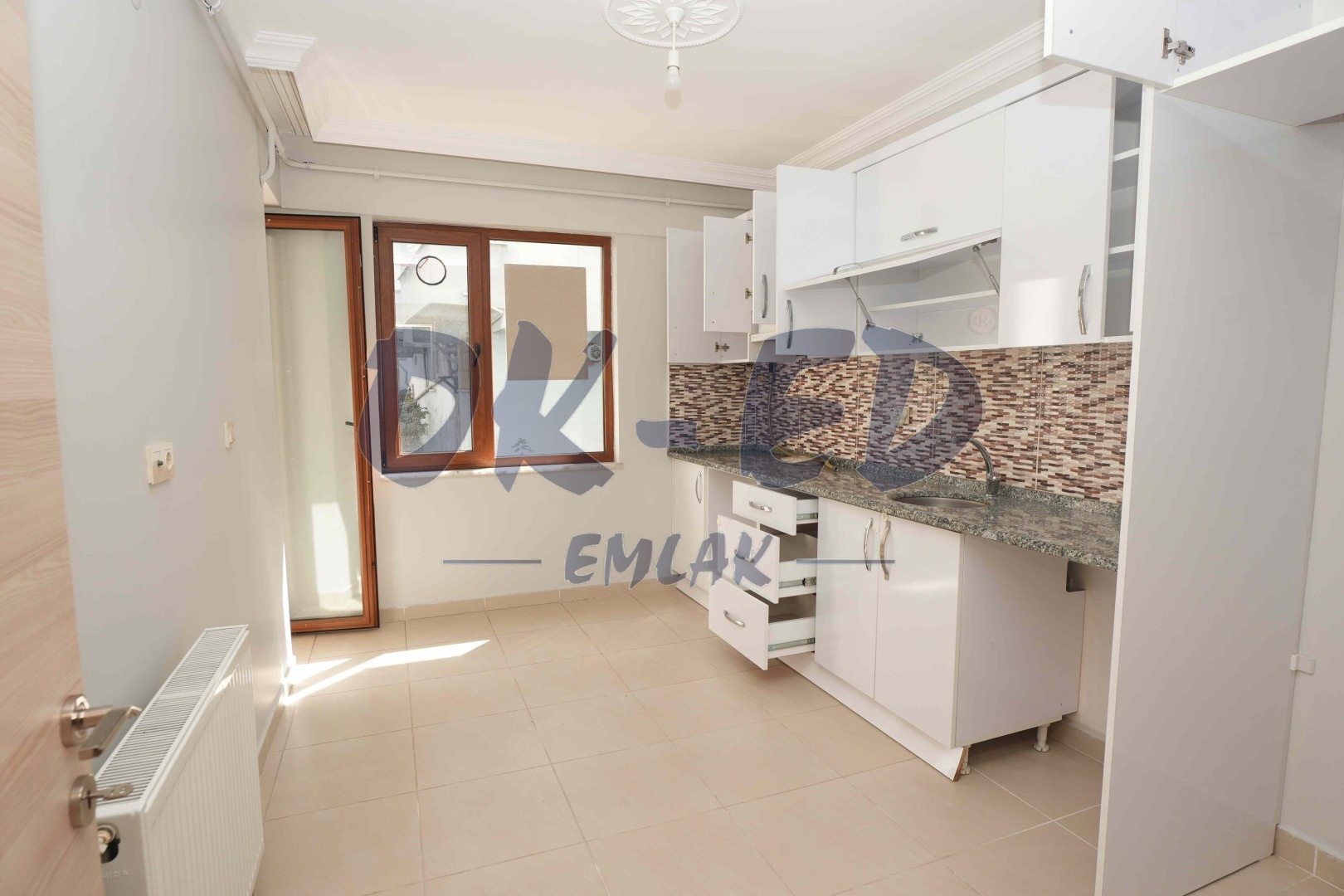 Kepez Mahallesi Solak Yol Ayrımında Kiralık 2+1 Daire - 4. Fotoğraf