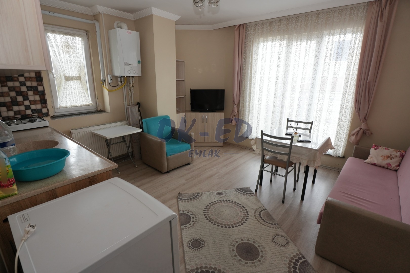 Kepez Mahallesinde Kiralık 1+1 Eşyalı Daire - Thumbnail 2