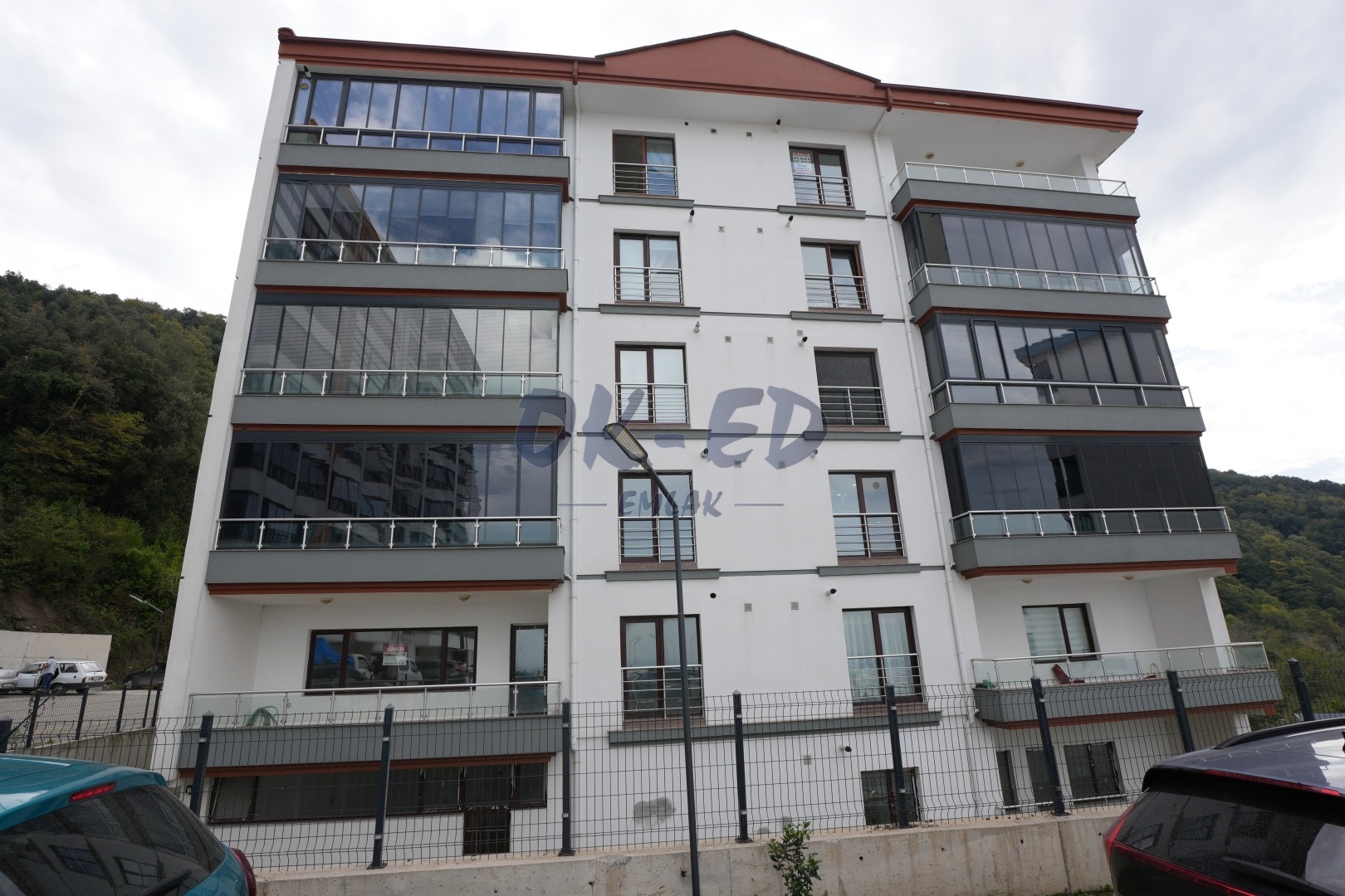 Kırmacı Mahallesinde Kemeryalı Konutlarında Kiralık 2+1 Daire - Thumbnail 1