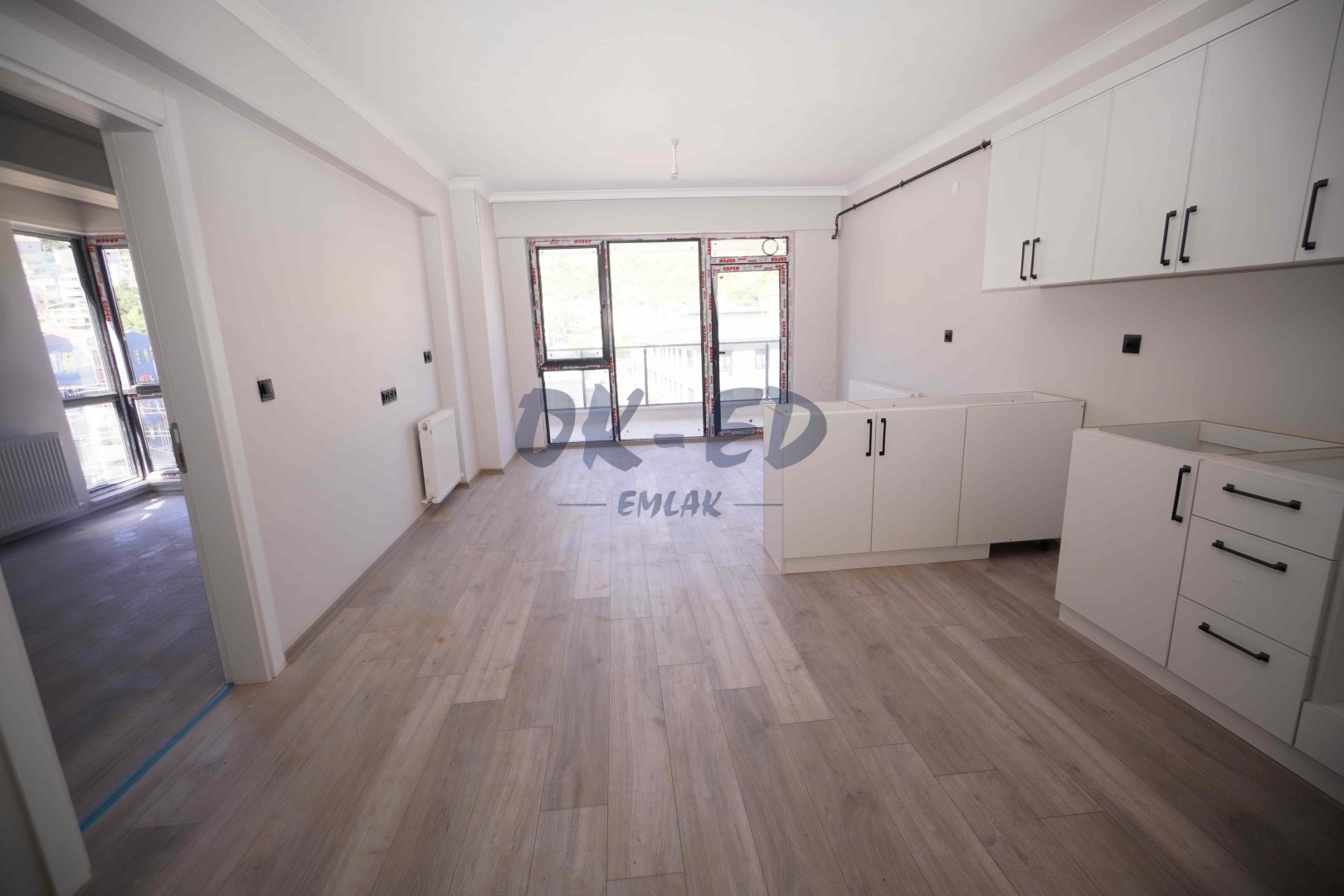 Kırmacı Mahallesi Okullar Bölgesinde Kiralıık 1+1 Daire - 2. Fotoğraf