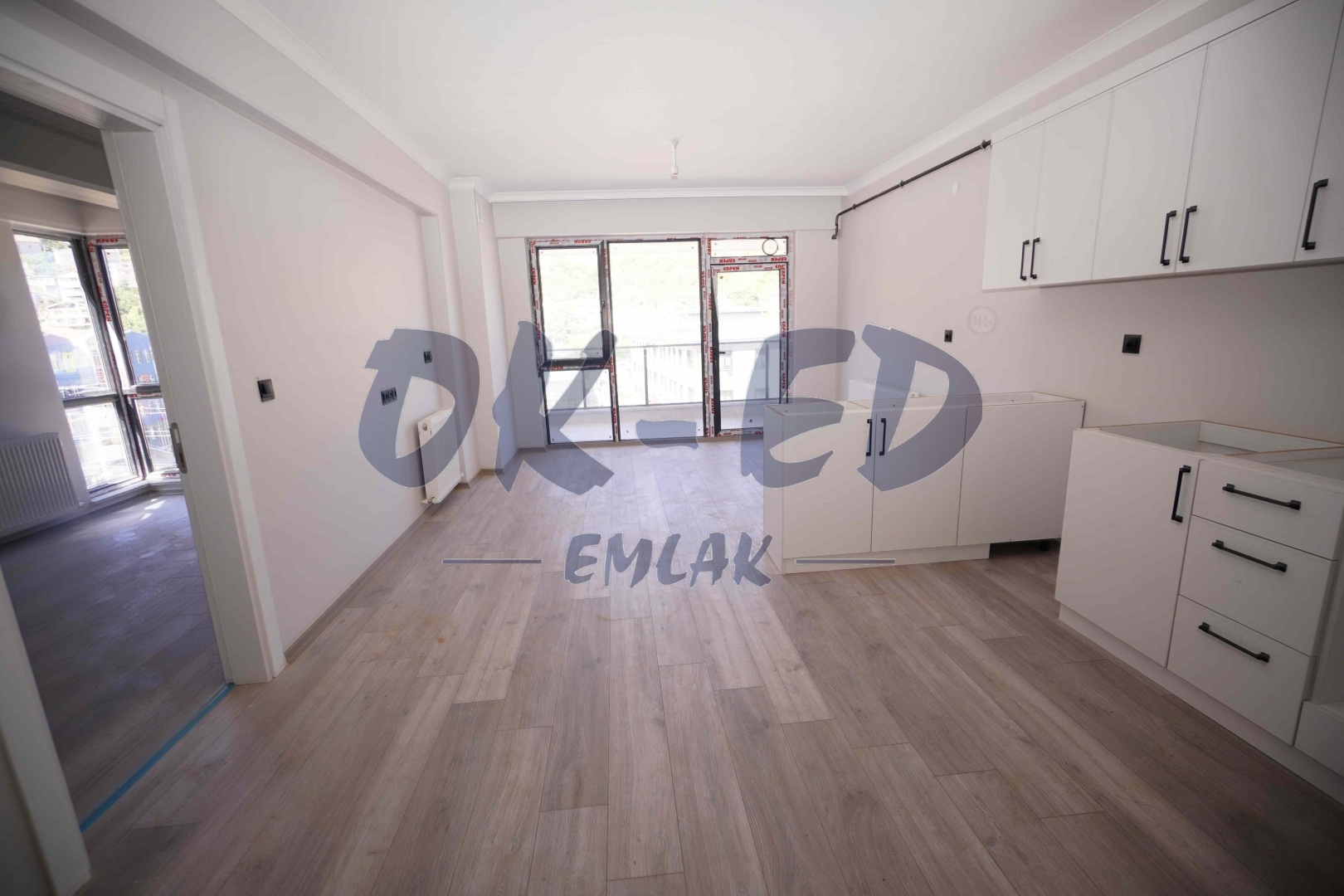 Kırmacı Mahallesi Okullar Bölgesinde Kiralıık 1+1 Daire - 2. Fotoğraf