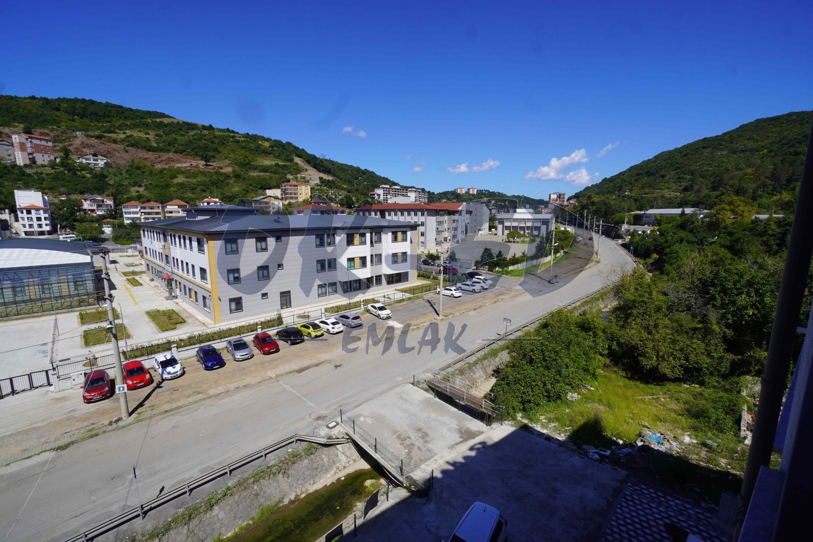 Kırmacı Mahallesi Okullar Bölgesinde Kiralıık 1+1 Daire - 10. Fotoğraf