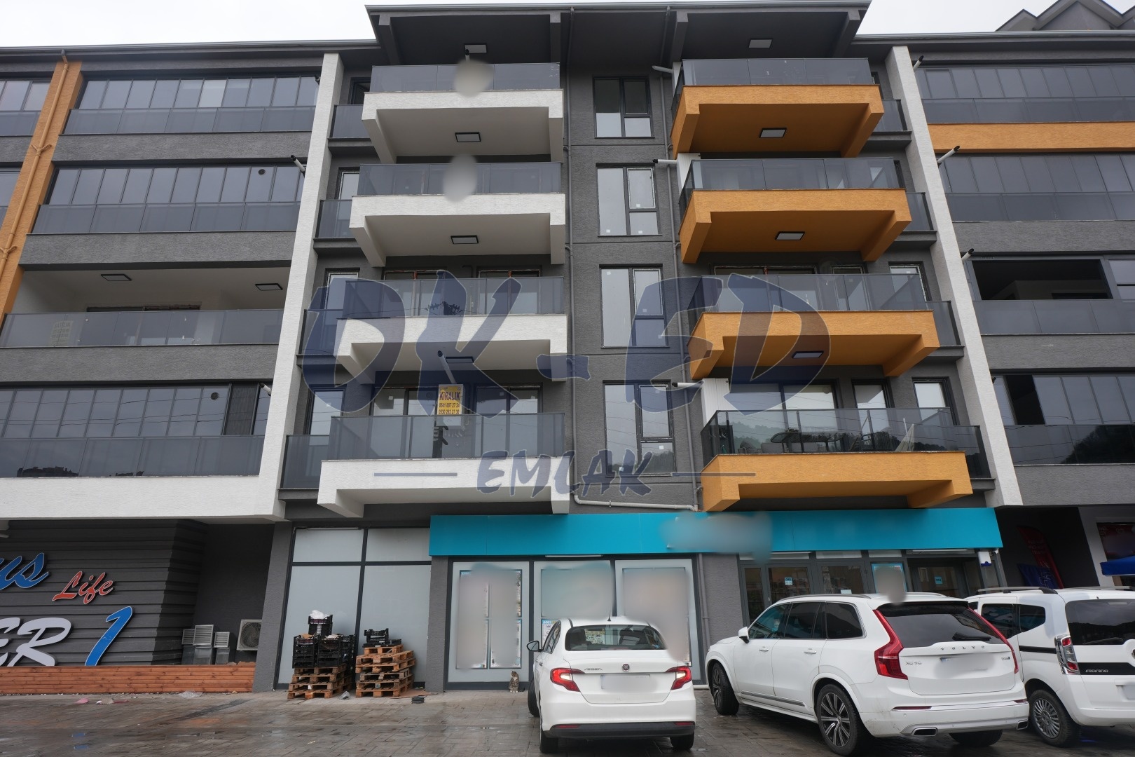 Kırmacı Mahallesinde  Havuzlu Site İçerisinde Kiralık 2+1 Daire