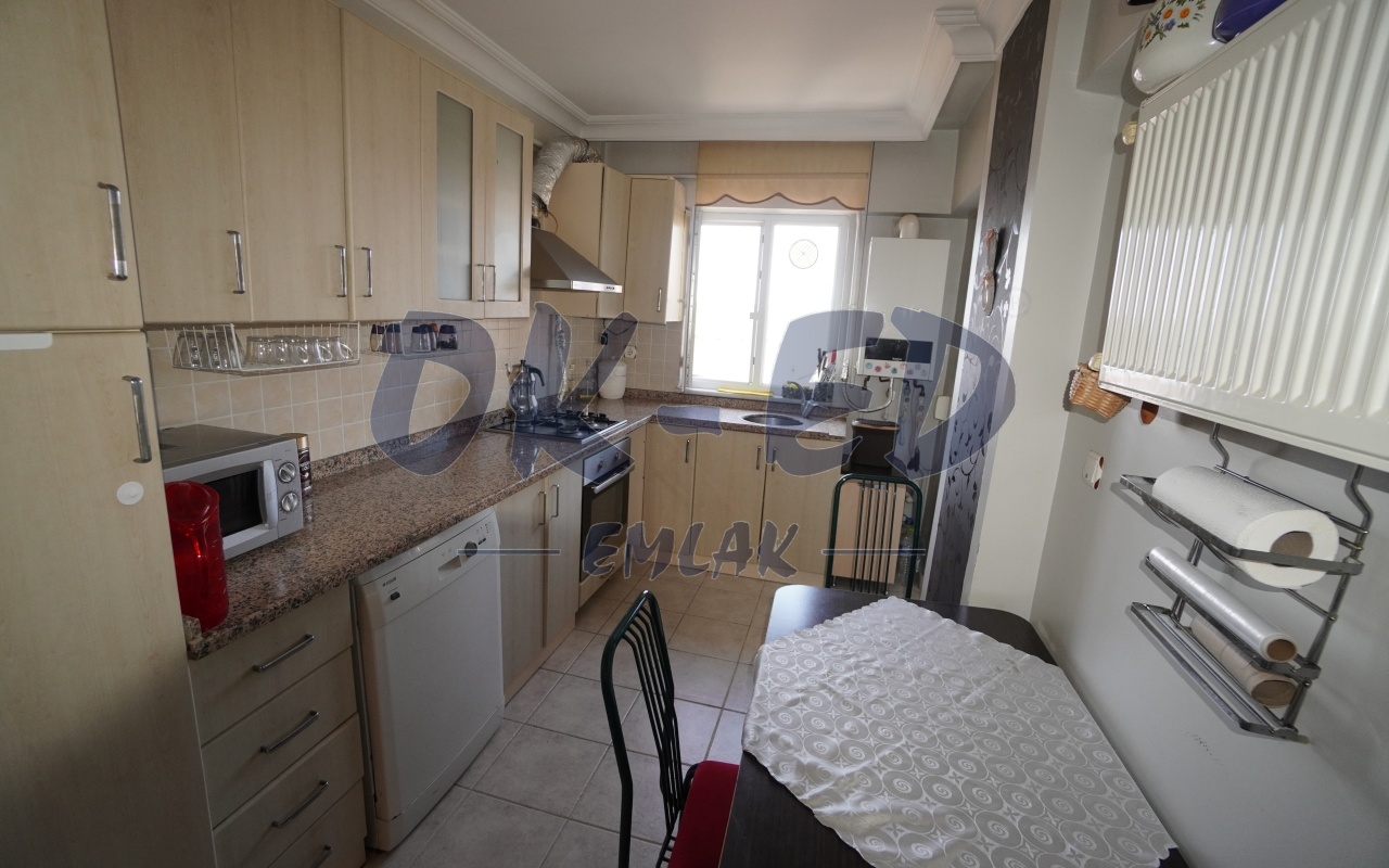 Kirmanlı Mahallesi Şehir Merkezinde Kiralık 3+1 Daire - 4. Fotoğraf