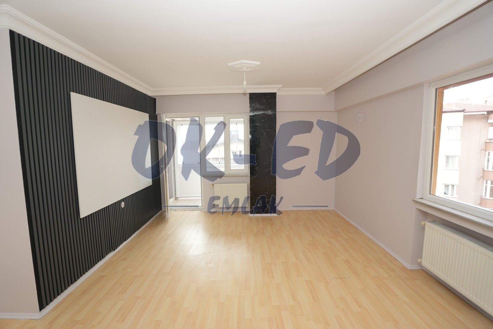 Kirmanlı Mahallesi Şehir Merkezinde Kiralık 3+1 Daire - 2. Fotoğraf