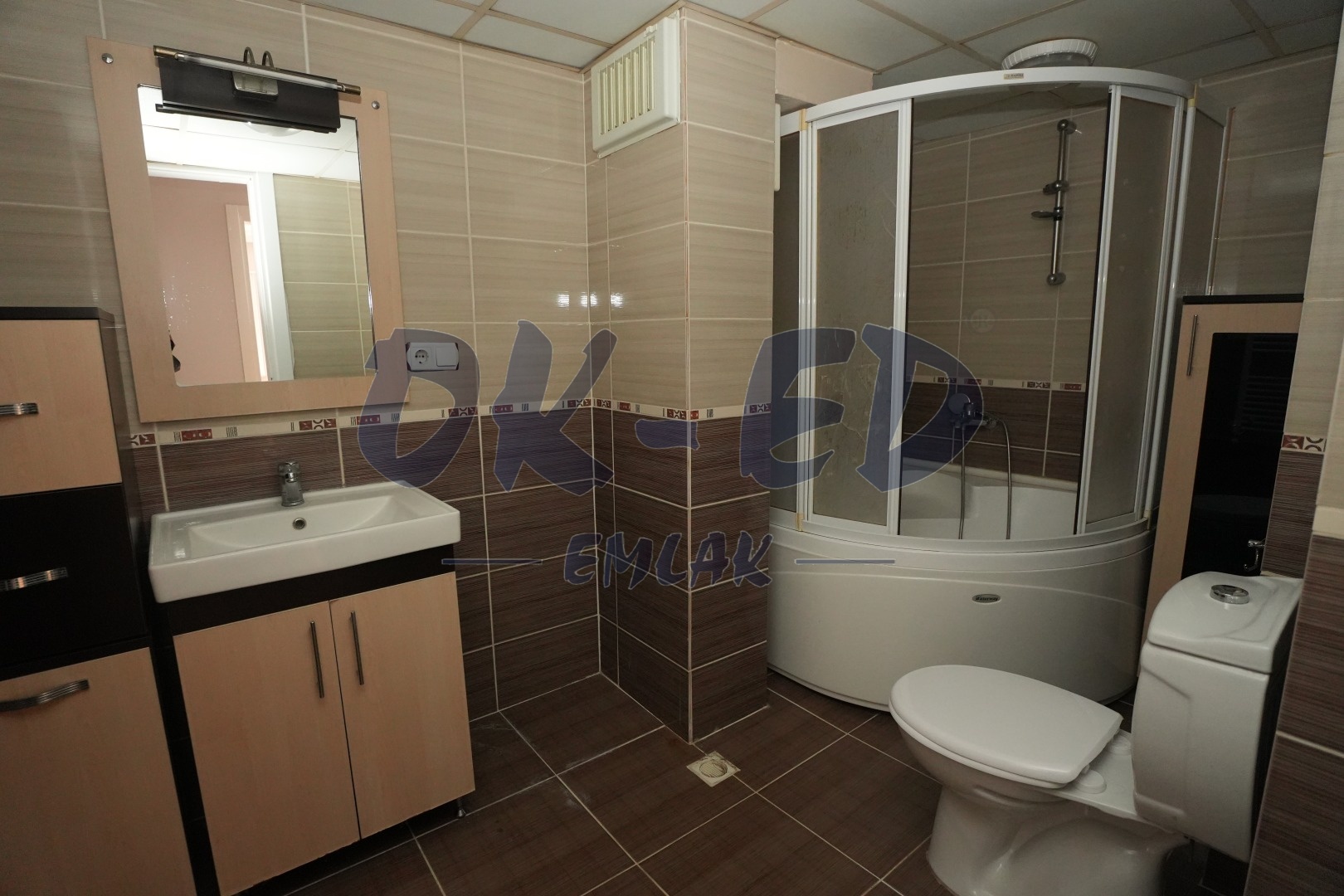 Kirmanlı Mahallesi Şehir Merkezinde Kiralık 3+1 Daire - 9. Fotoğraf