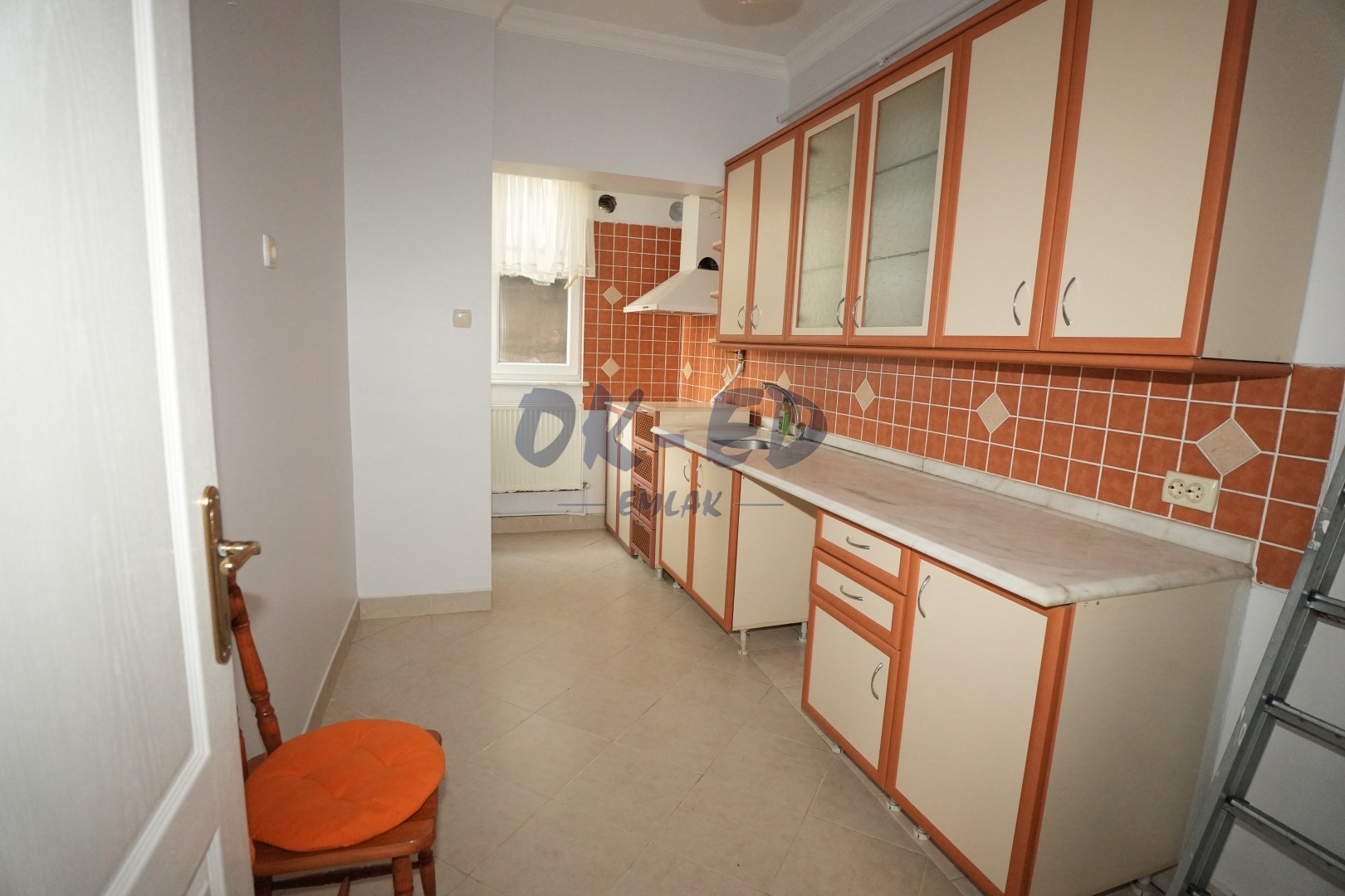 Müftü Mahallesi Cadde Üzerinde Kiralık 2+ 1 Daire - Thumbnail 4