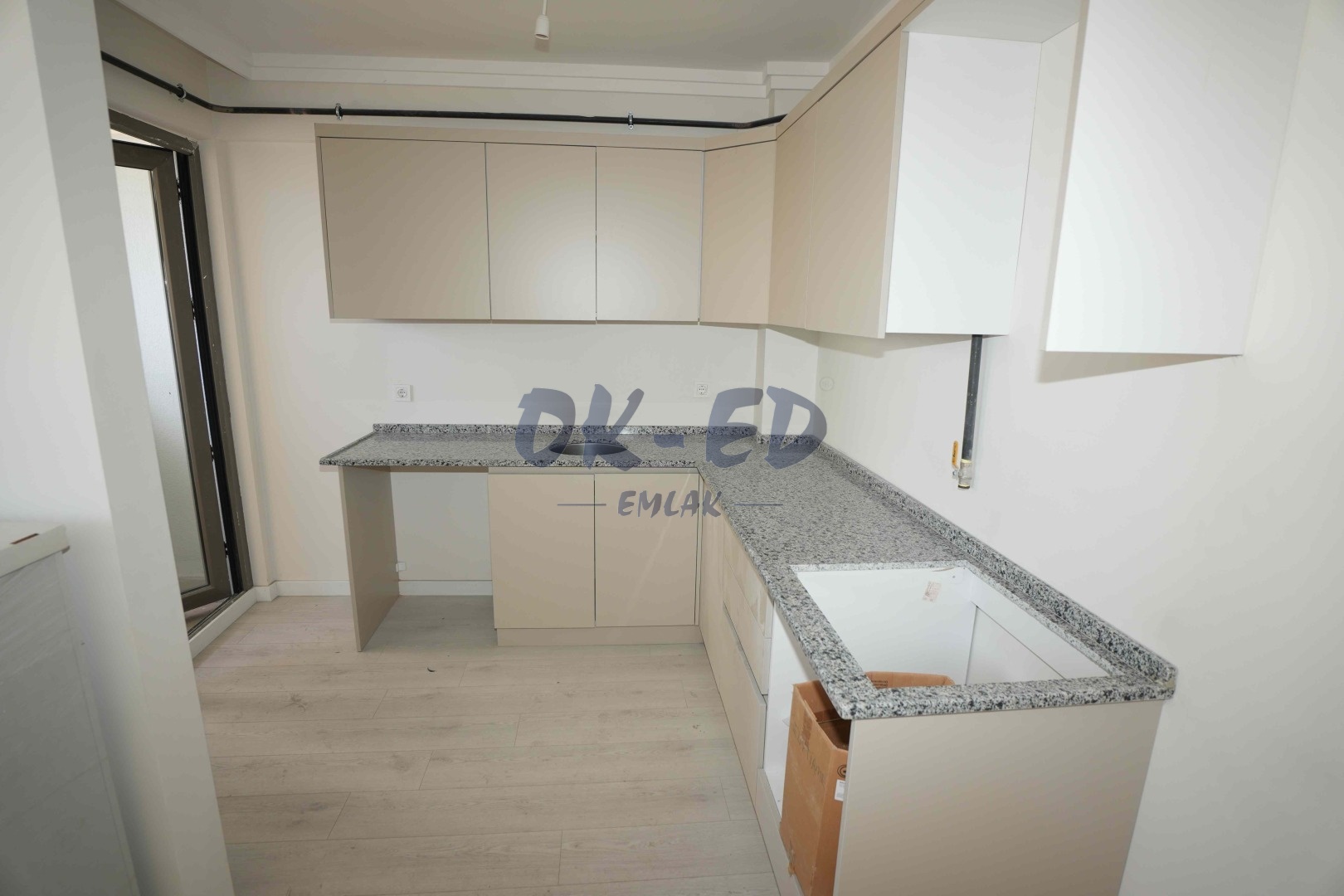 Müftü Mahallesi Çarşı Merkezinde Kiralık 1+1 Daire - 3. Fotoğraf