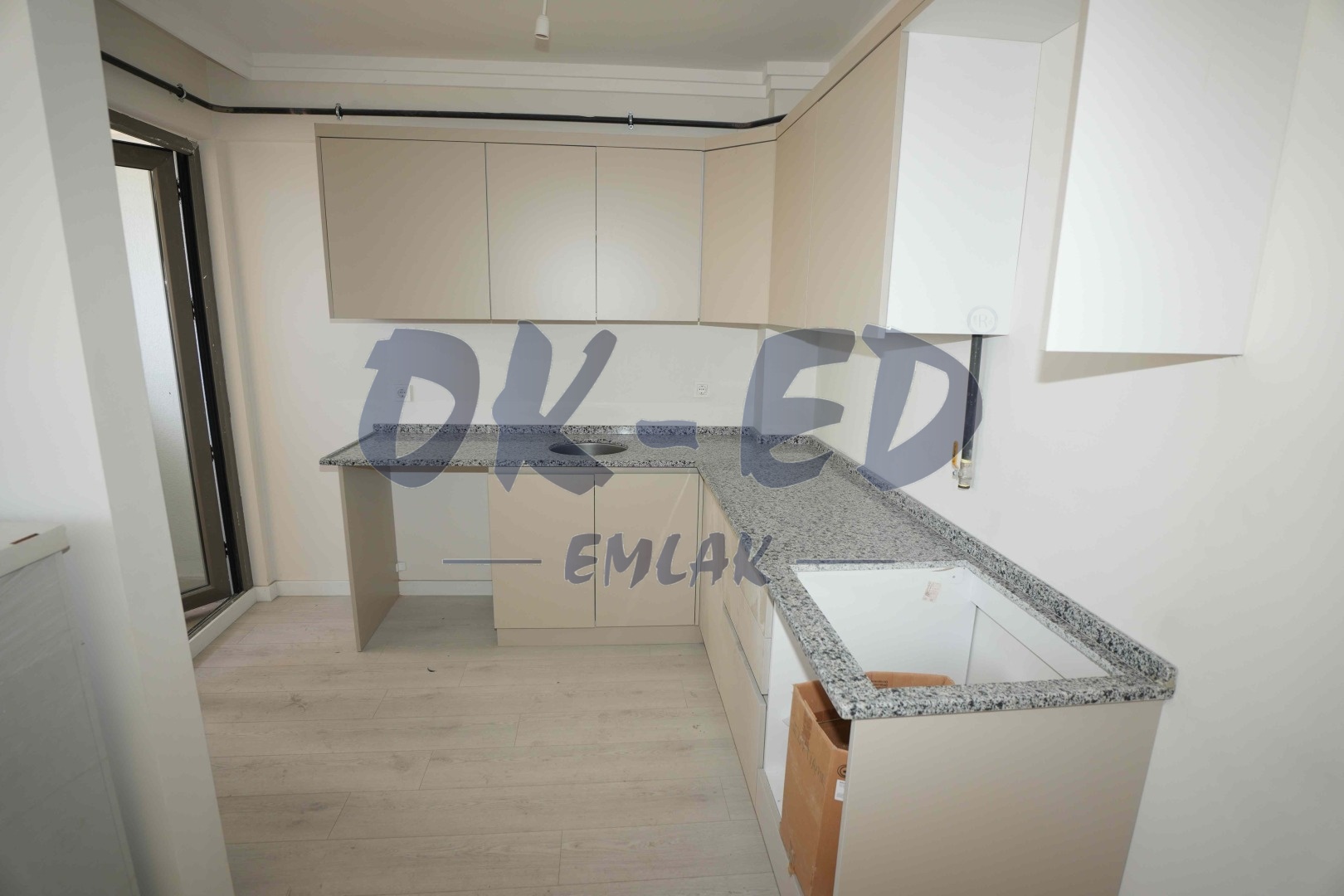 Müftü Mahallesi Çarşı Merkezinde Kiralık 1+1 Daire - 3. Fotoğraf