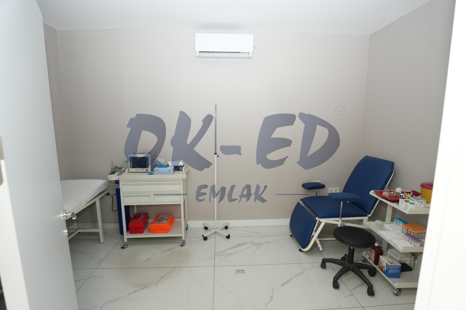 Müftü Mahallesi Çetin Apatay Bulvarı’nda Cadde Üzeri Kiralık 3 Katlı Dükkan - 6. Fotoğraf