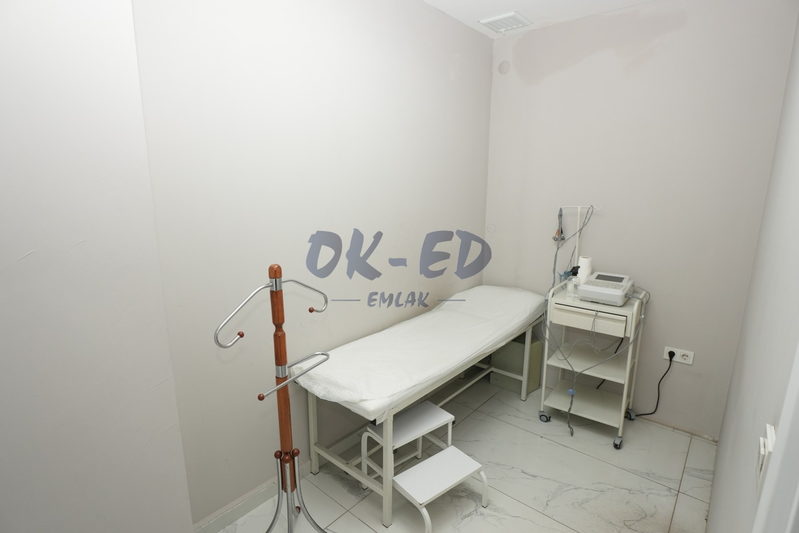 Müftü Mahallesi Çetin Apatay Bulvarı’nda Cadde Üzeri Kiralık 3 Katlı Dükkan - Thumbnail 4