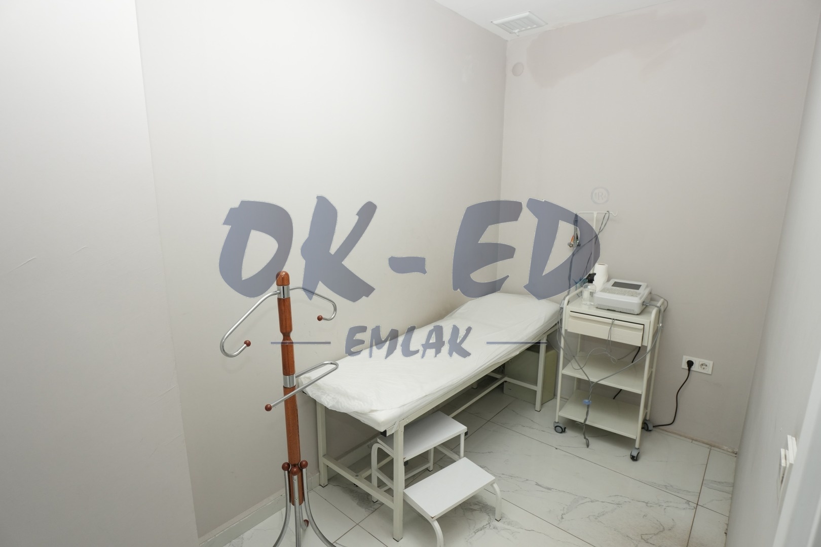 Müftü Mahallesi Çetin Apatay Bulvarı’nda Cadde Üzeri Kiralık 3 Katlı Dükkan - 4. Fotoğraf