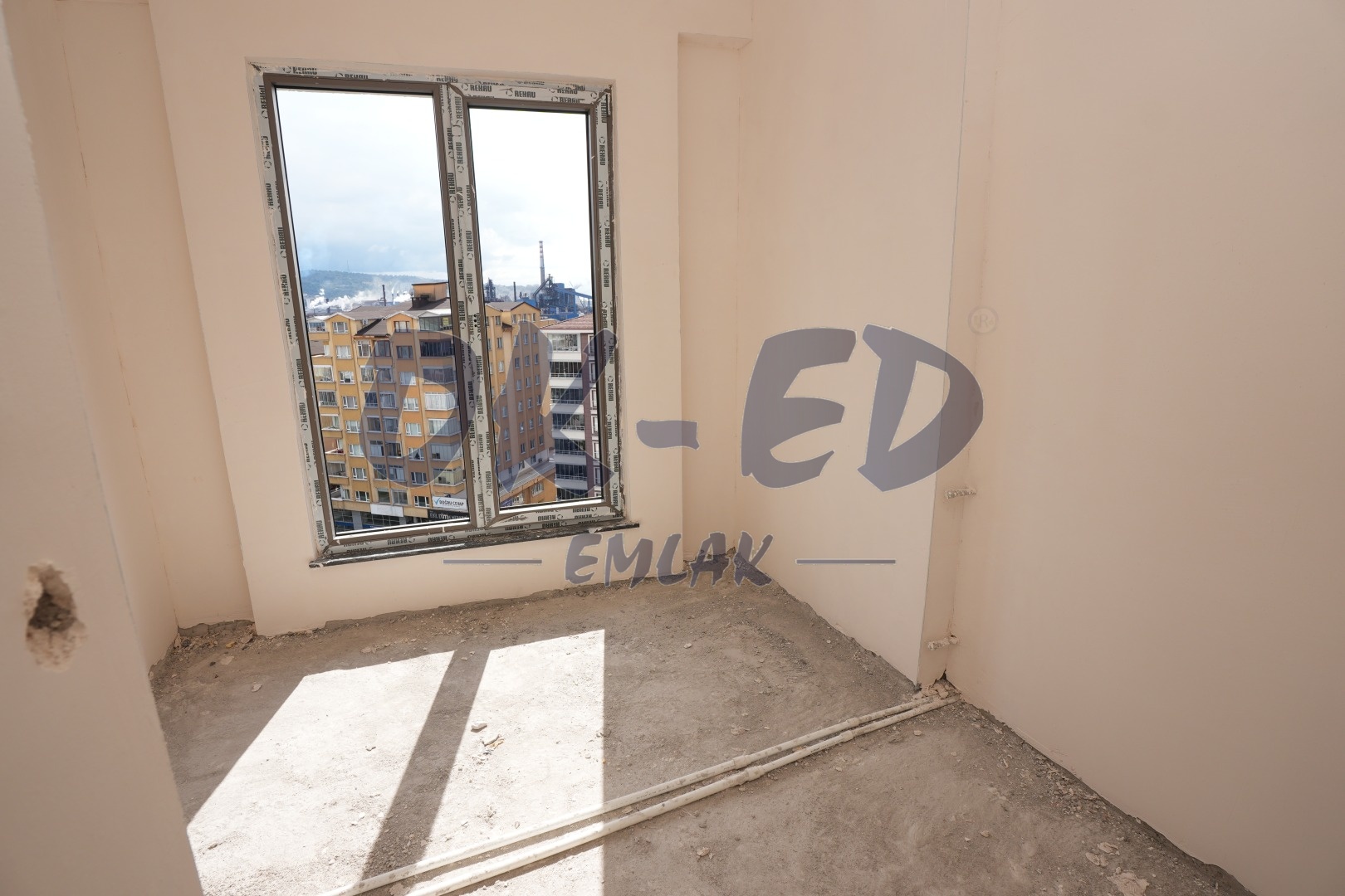 Müftü Mahallesi Erdemir Cadde Üzerinde Satılık 3+1 Dubleks Daire - 7. Fotoğraf