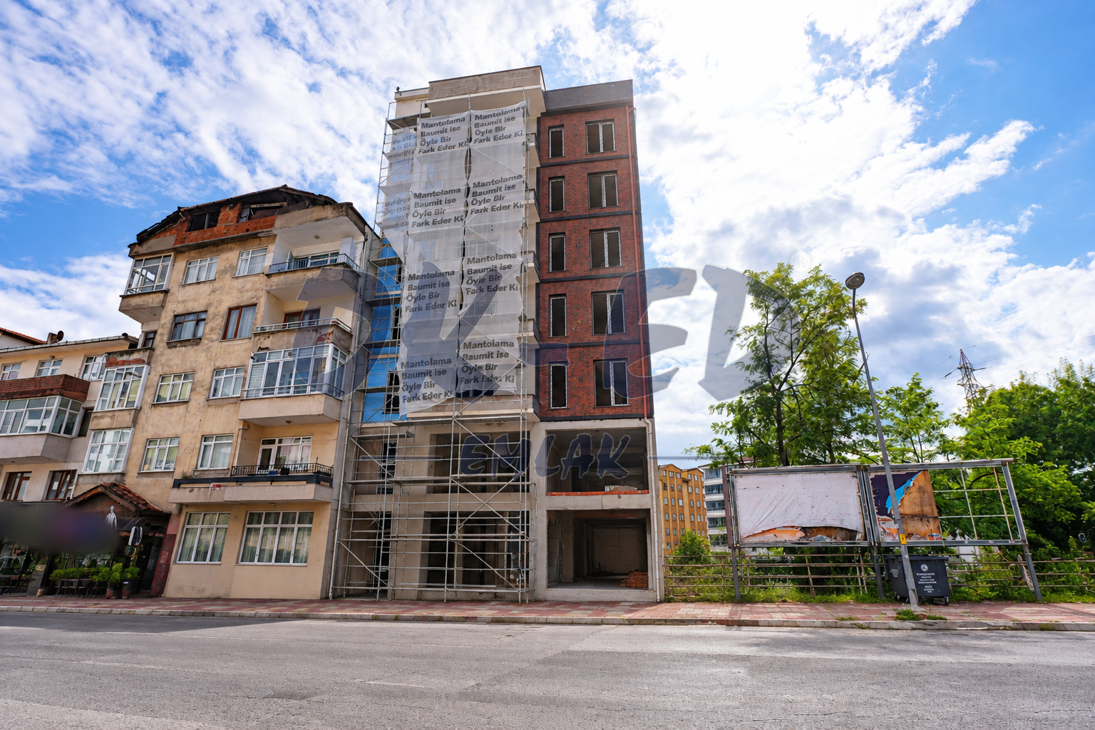 Müftü Mahallesi Erdemir Cadde Üzerinde Satılık 3+1 Dubleks Daire