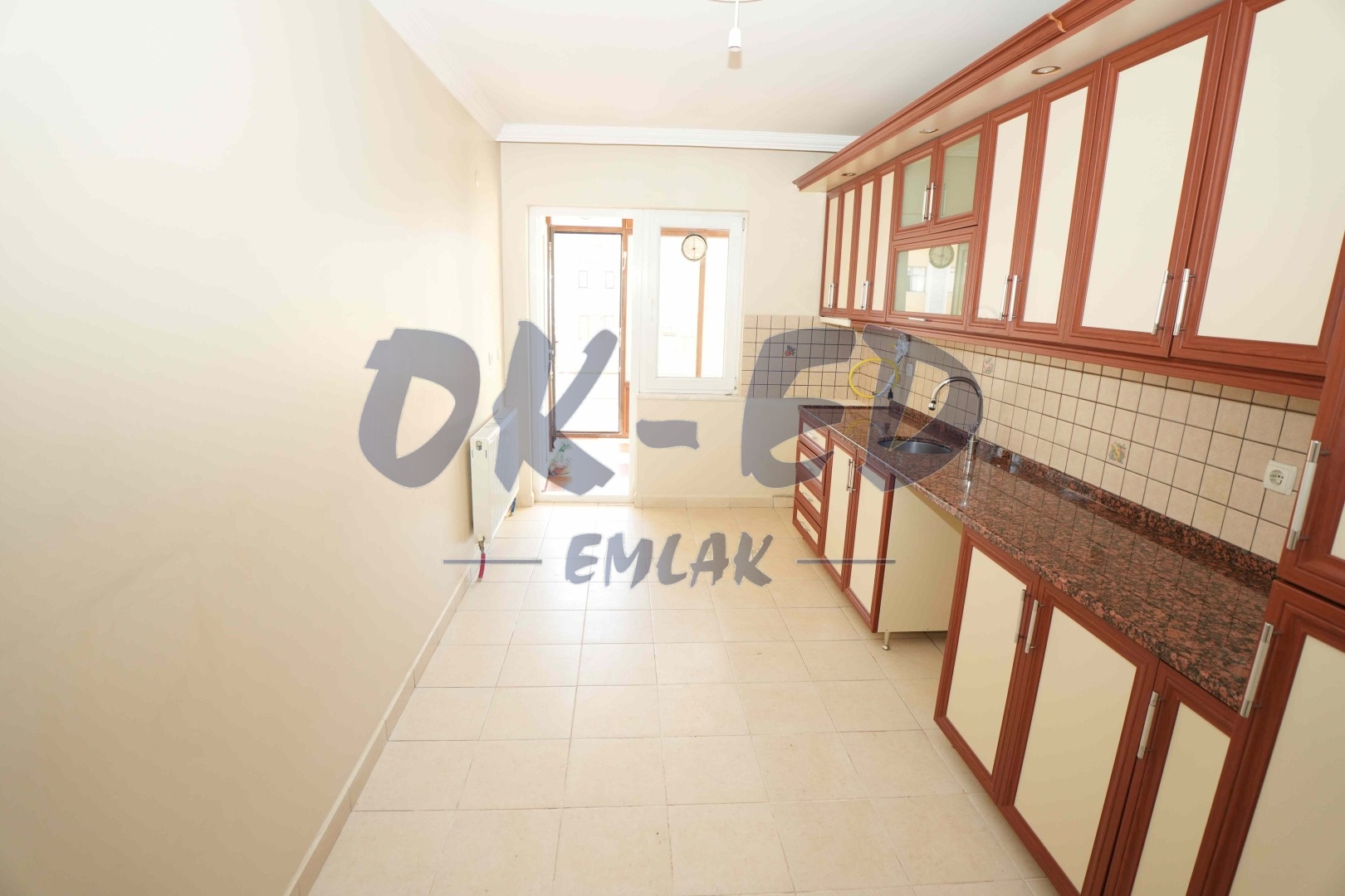 Müftü Mahallesi Merkezi Konumda Kiralık 3+1 Daire - 4. Fotoğraf