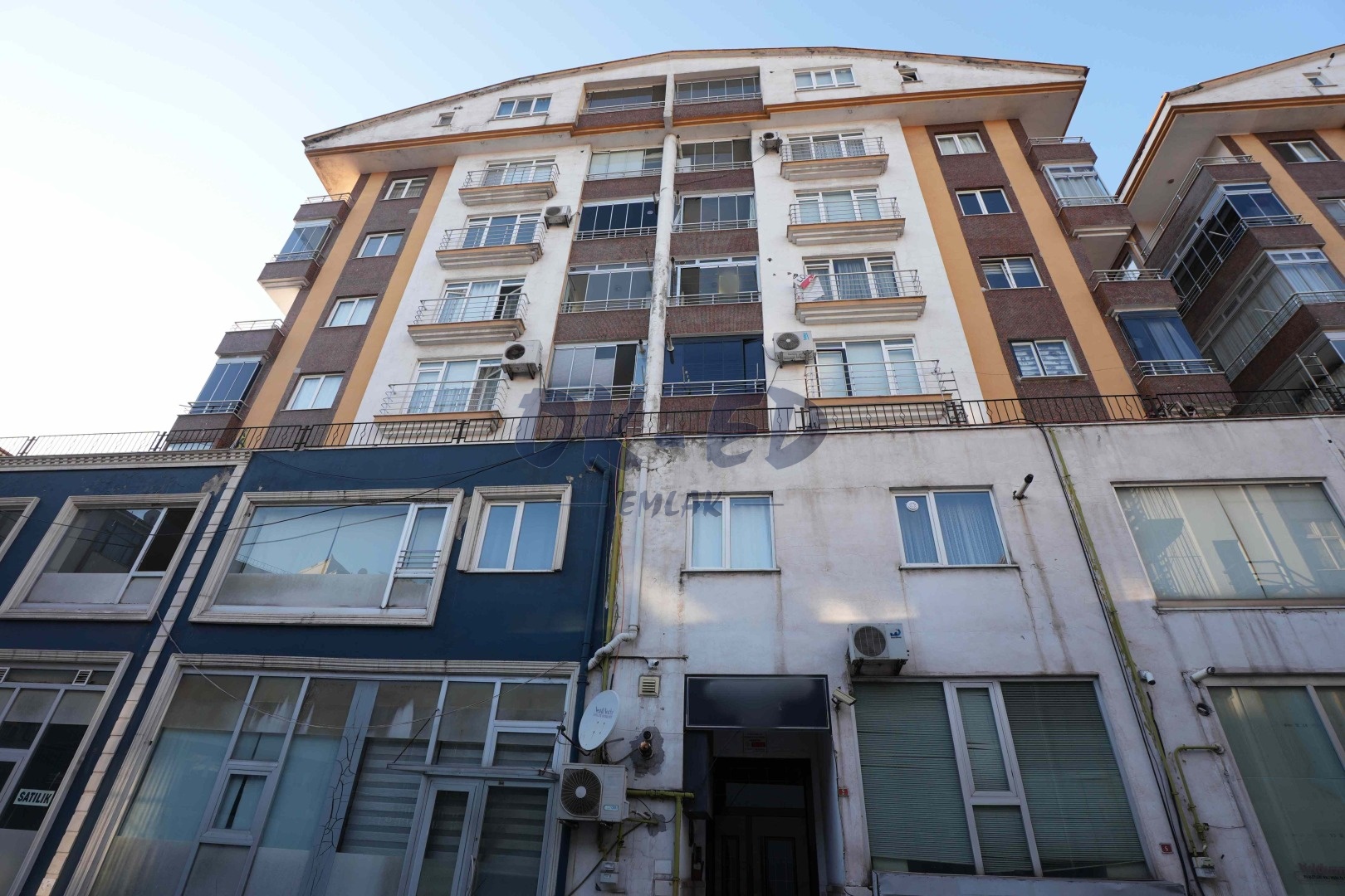 Müftü Mahallesi Merkezi Konumda Kiralık 3+1 Daire - Thumbnail 1