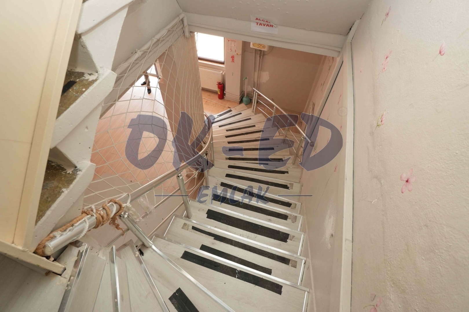 Müftü Mahallesinde Çok Katlı Kiralık İş Yeri - 6. Fotoğraf