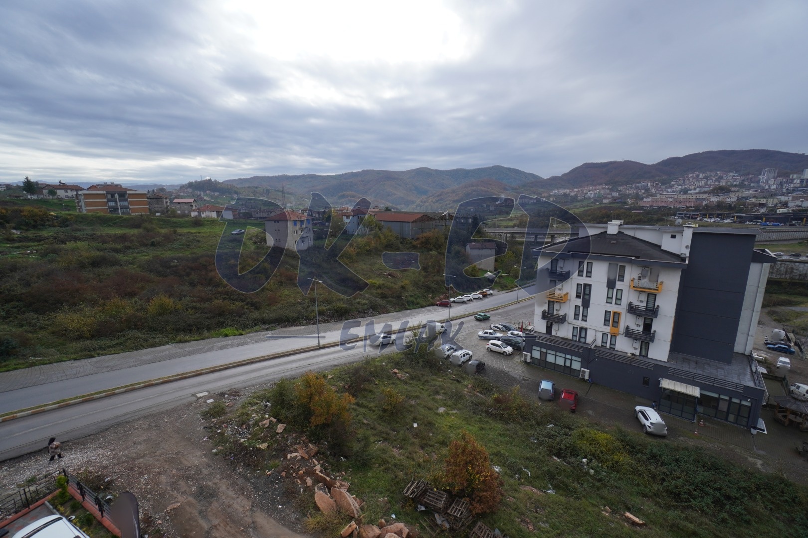 Ömerli Mahallesi Devlet Hastanesi Yolu Üzerinde Satılık 4+1 Daire - 12. Fotoğraf