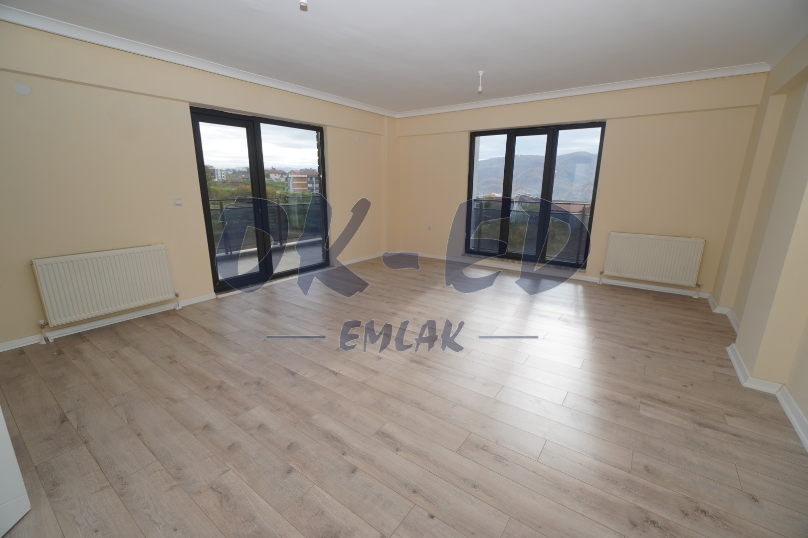 Ömerli Mahallesi Devlet Hastanesi Yolu Üzerinde Satılık 4+1 Daire - 2. Fotoğraf
