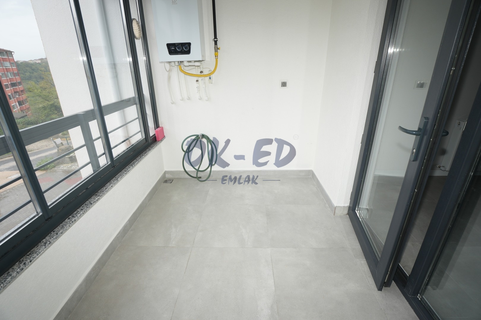 Ömerli Mahallesinde Devlet Hastanesi  Yanında Kiralık 2+1 Daire - 8. Fotoğraf