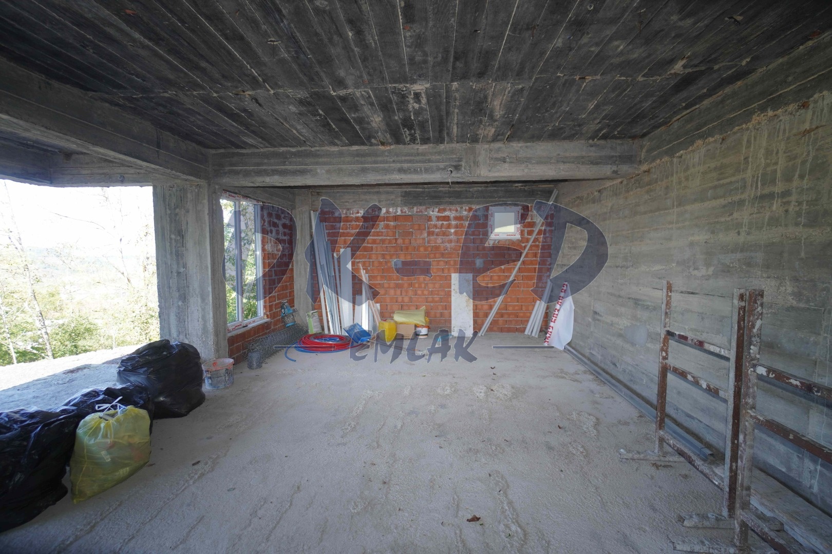 Şamlar Köyünde 1800m² Arsa İçerisinde Satılık Müstakil Bina - 13. Fotoğraf