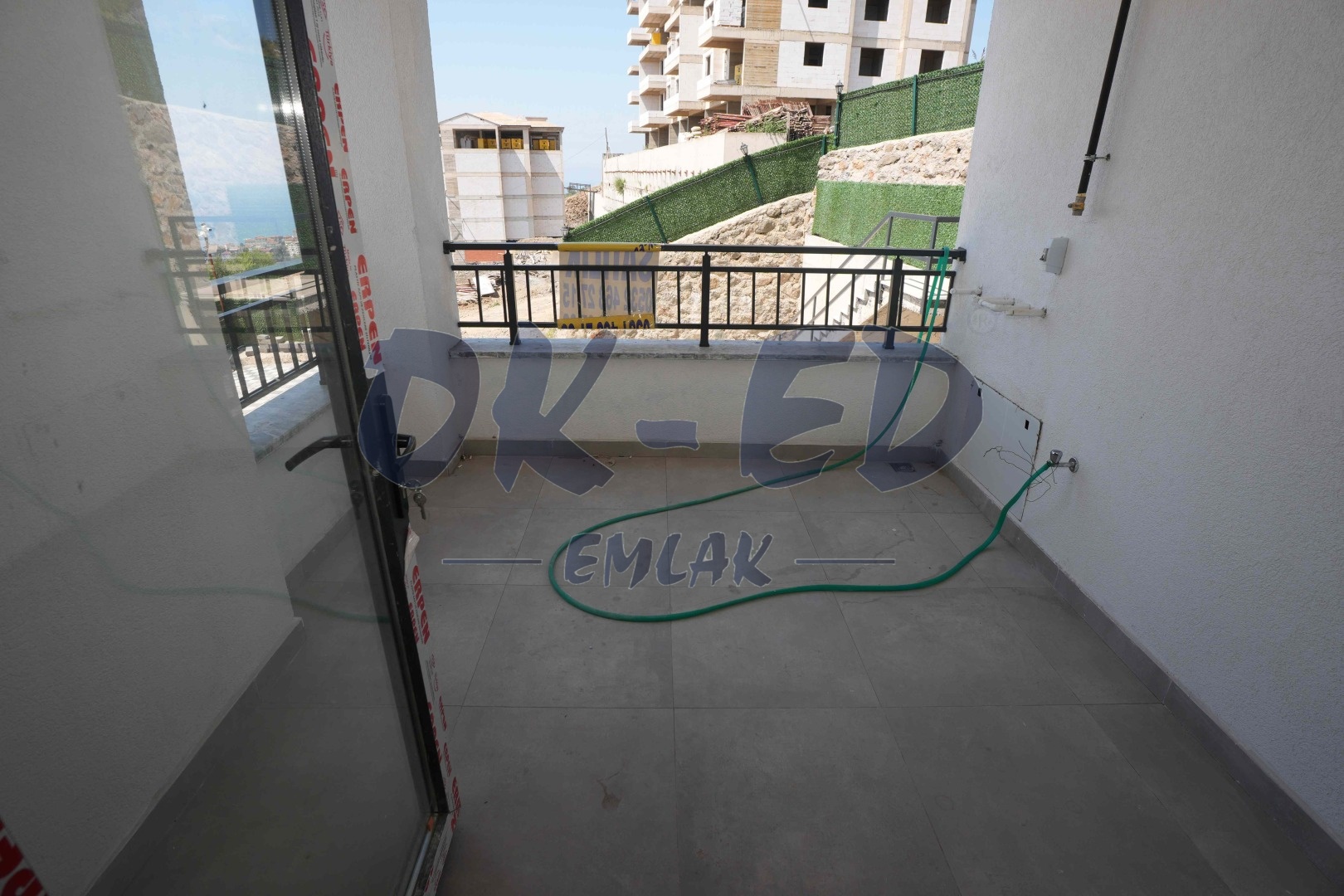 Sarıkokmaz Mahallesi Havuzlu Site İçerisinde Satılık 2+1 Daire - 10. Fotoğraf