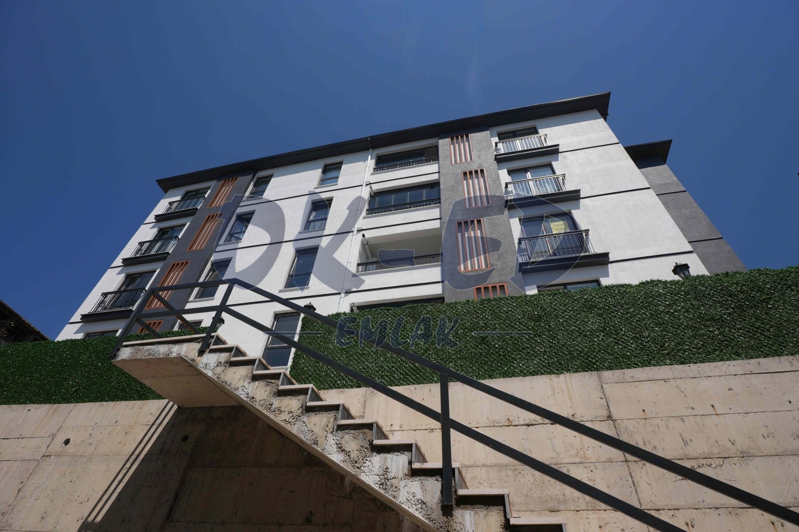 Sarıkokmaz Mahallesi Havuzlu Site İçerisinde Satılık 2+1 Daire - 14. Fotoğraf