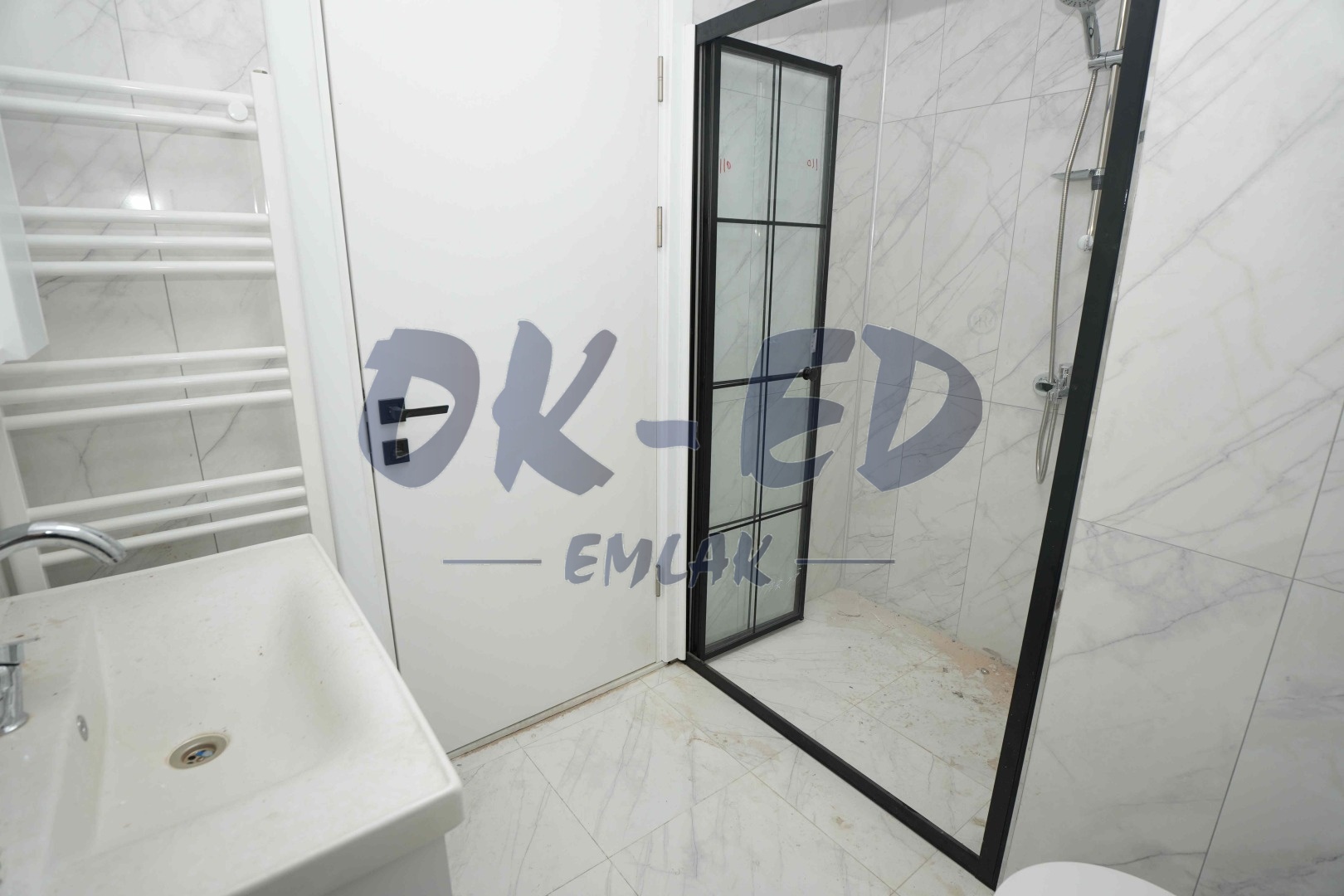 Sarıkokmaz Mahallesi İmam Hatip Lisesi Karşısında Kiralık 3+1 Sıfır Daire - 10. Fotoğraf