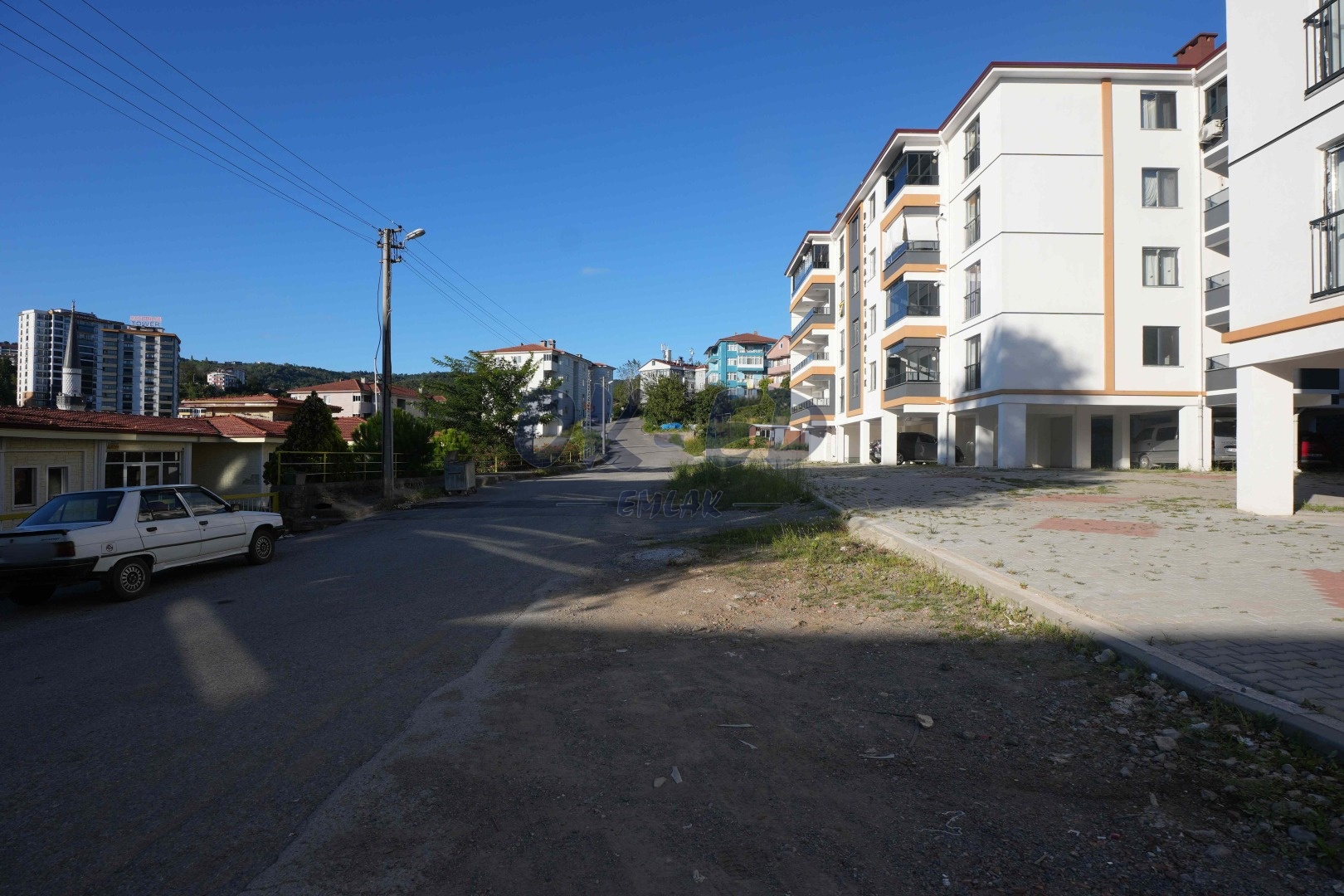 Sarıkokmaz Mahallesinde Kiralık 2+1 Daire - Thumbnail 12