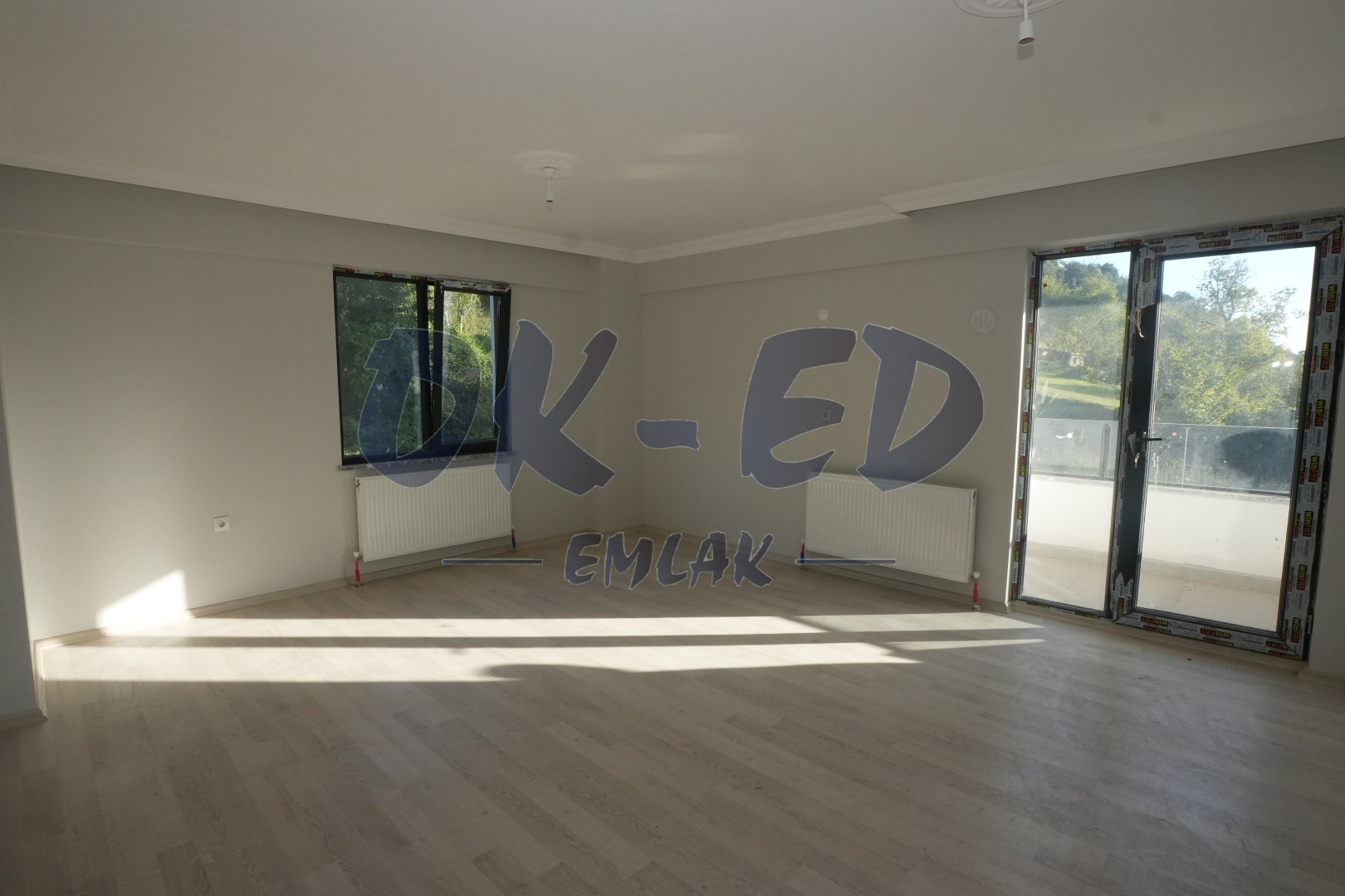Sarıkokmaz Mahallesinde Kiralık 2+1 Daire - 2. Fotoğraf