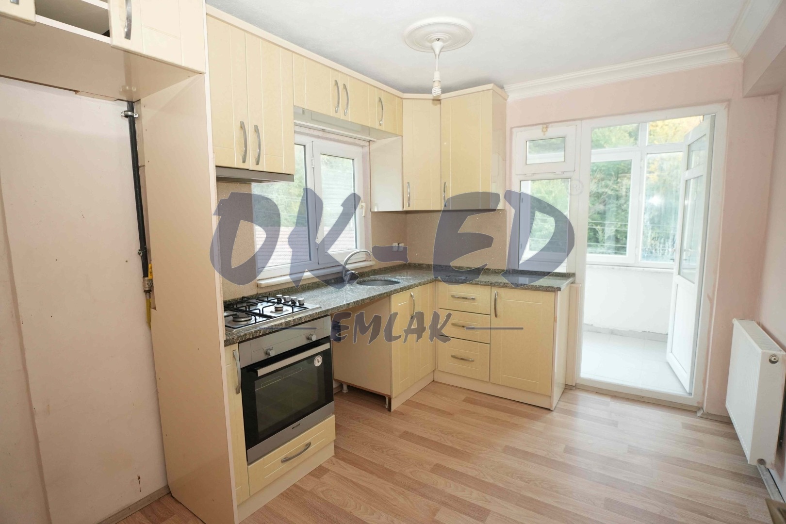 Sarıkokmaz Mahallesinde Kiralık 3+1 Daire - 3. Fotoğraf
