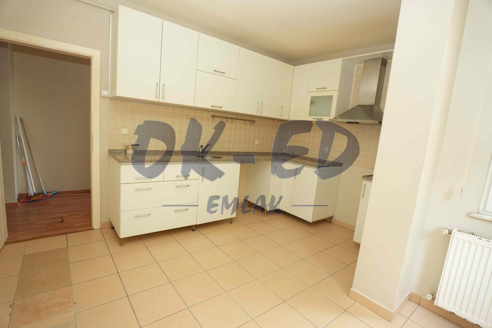 Sarıkokmaz Mahallesinde Satılık 3+1 Daire - 3. Fotoğraf