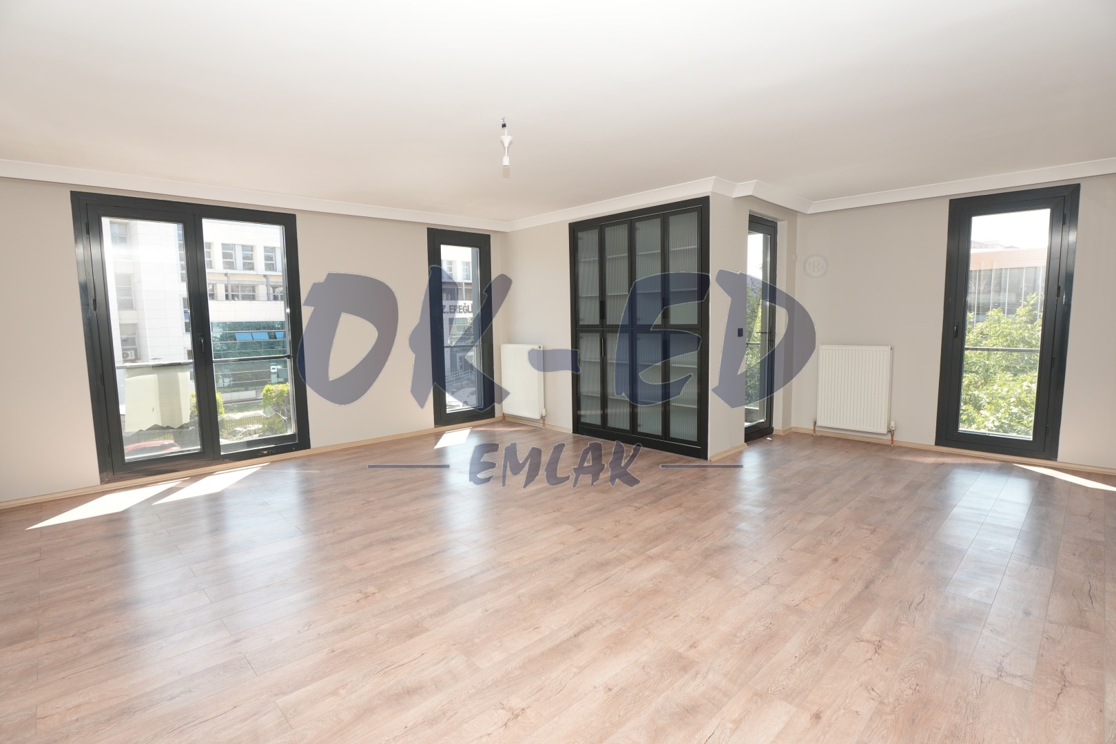 Süleymanlar Mahallesinde Adliyeye Yakın Kiralık 3+1 Ofis - 2. Fotoğraf