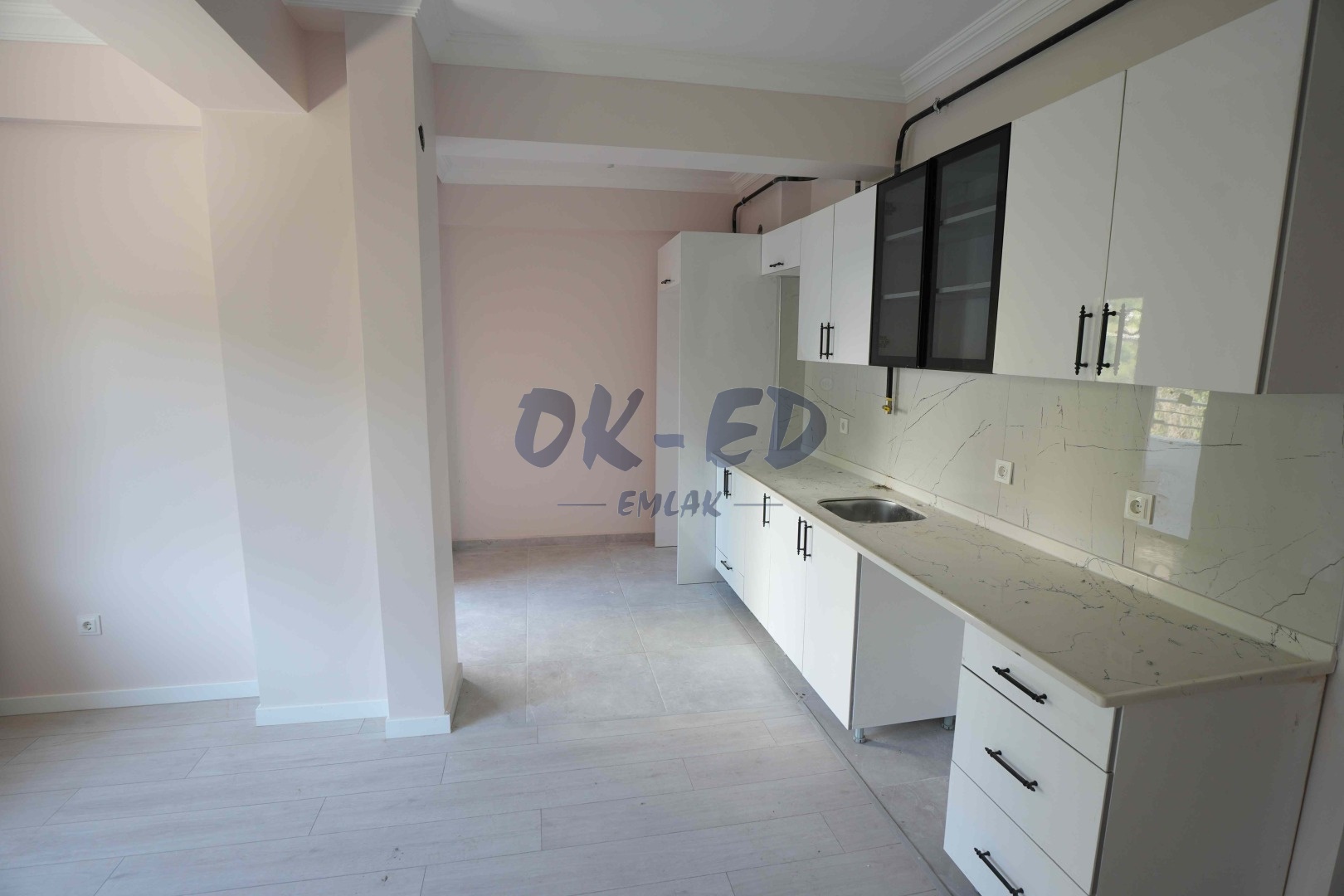 Süleymanlar Mahallesinde Kiralık 1+1 Daire - Thumbnail 3