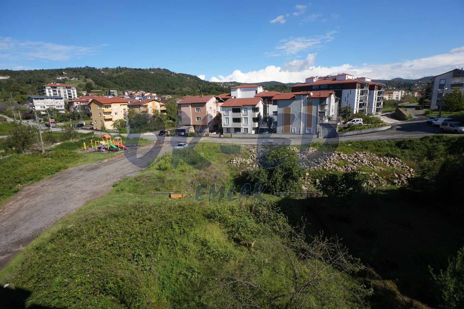Uzunçayır Mahallesinde Kiralık 3+1 Daire - 18. Fotoğraf