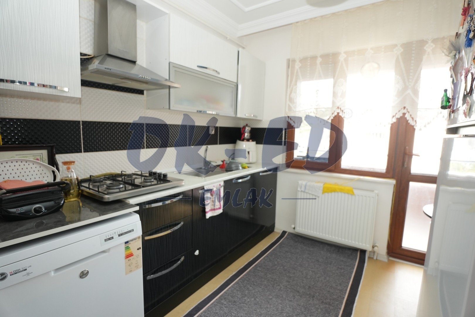 Uzunmehmet Mahallesinde Kiralık 2+1 Daire - 4. Fotoğraf