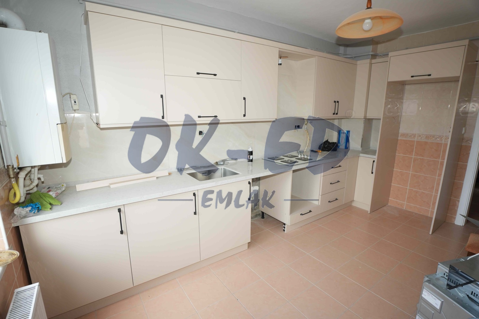 Uzunmehmet Mahallesi'nde Kiralık 3+1 Daire - 4. Fotoğraf